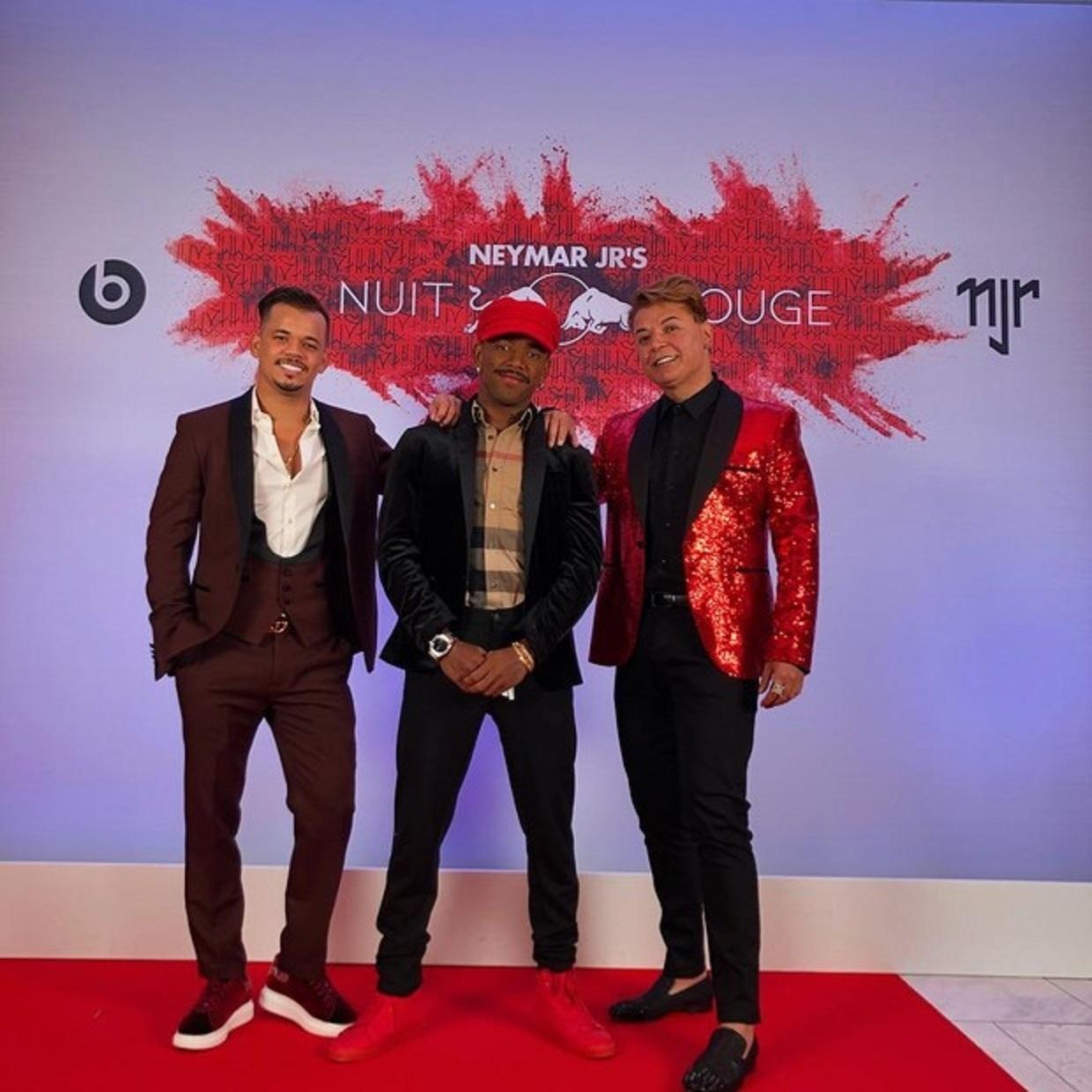 Começou às 21h de Paris desta segunda-feira (4) -18h, no horário de Brasília- e só deve acabar na manhã de terça-feira (5) a comemoração pelos 27 anos de Neymar - Reprodução/Instagram