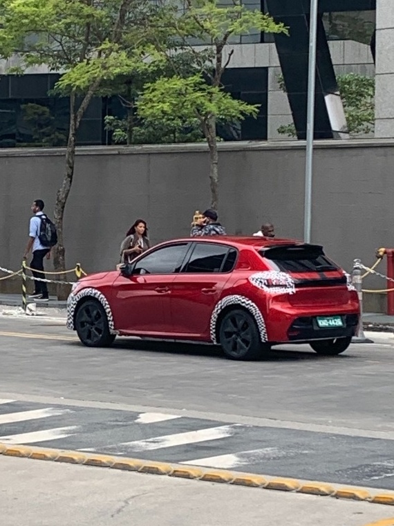 Peugeot 208 na Corrida Maluca: os bastidores de uma megaprodução