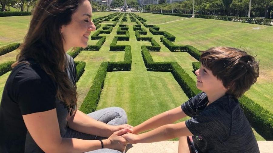 Cena de um momento "fofinho" entre mãe e filho em Portugal, em 2019, quando viajar era possível - Arquivo Pessoal