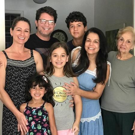 Mario Frias e Nivea Stelmann posam juntos ao lado de atual mulher do político - Reprodução/Instagram