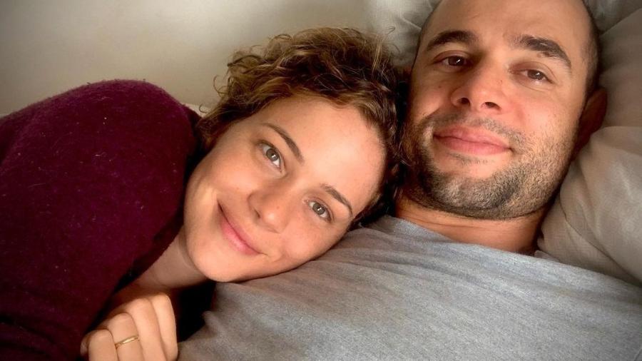Leandra Leal exibe momento íntimo com Guilherme Burgos - Reprodução / Instagram