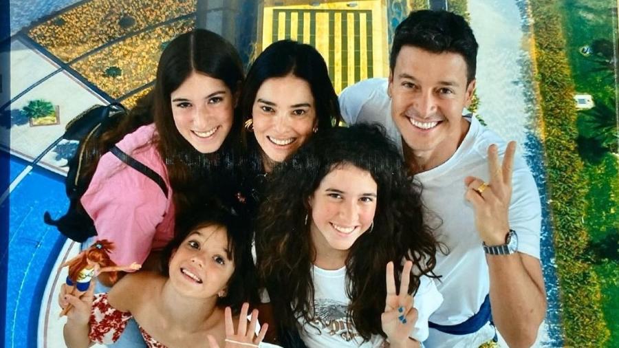 Rodrigo Faro curte férias em Dubai ao lado da mulher e das filhas - Reprodução/Instagram