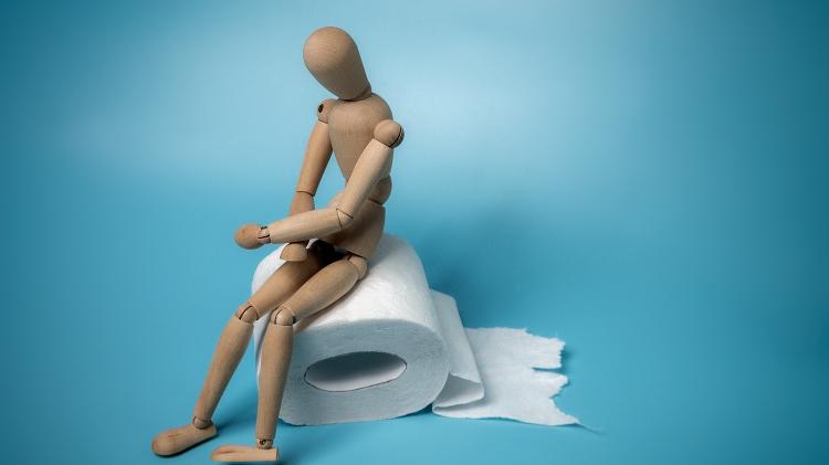 banheiro, papel higiênico, ânus, coceira, plicoma, hemorroida, constipação, diarreia, dor de barriga - iStock - iStock