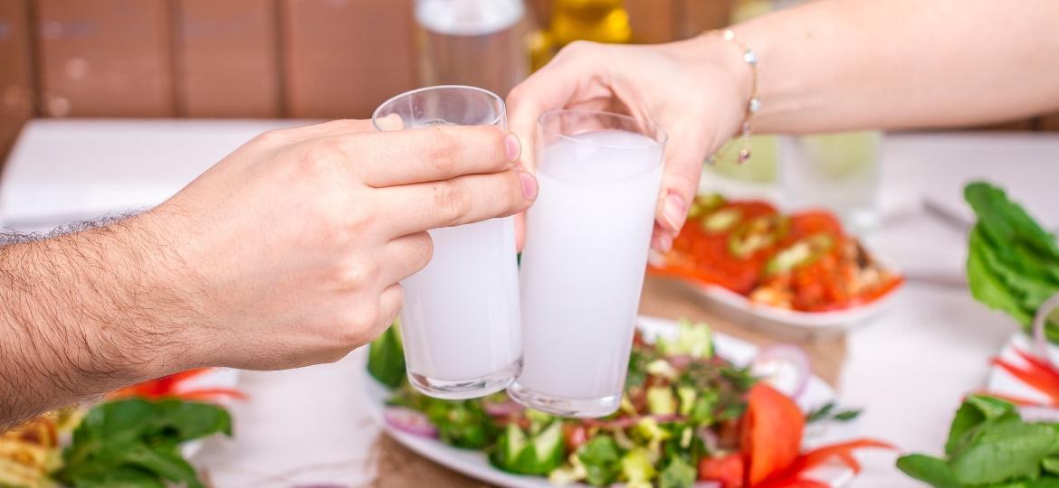 Raki é a "cachaça" do Leste Europeu. Conheça - Getty Images/iStockphoto