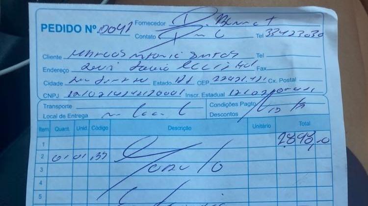 Jornalista recebeu 'recibo' com cobrança de quase R$ 2,9 mil por peça que não foi trocada no carro de sua família