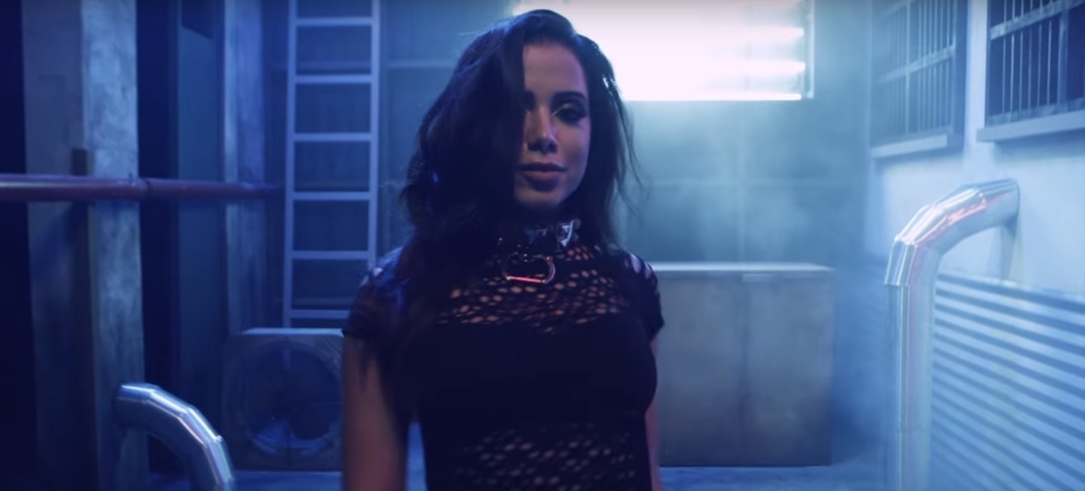 Anitta Sensualiza Em Clipe De Ginza Em Parceria Com J Balvin 25 02