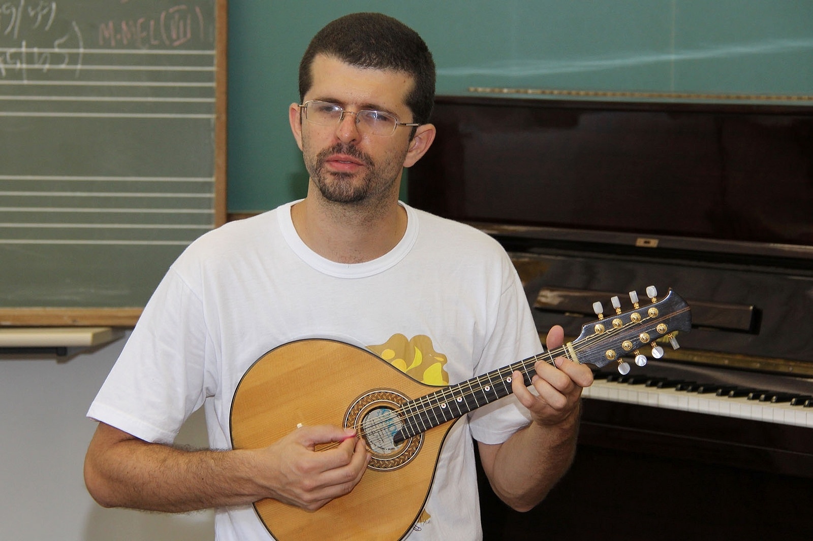 O bandolinista e compositor curitibano Daniel Migliavacca - Divulgação/Alice Rodrigues