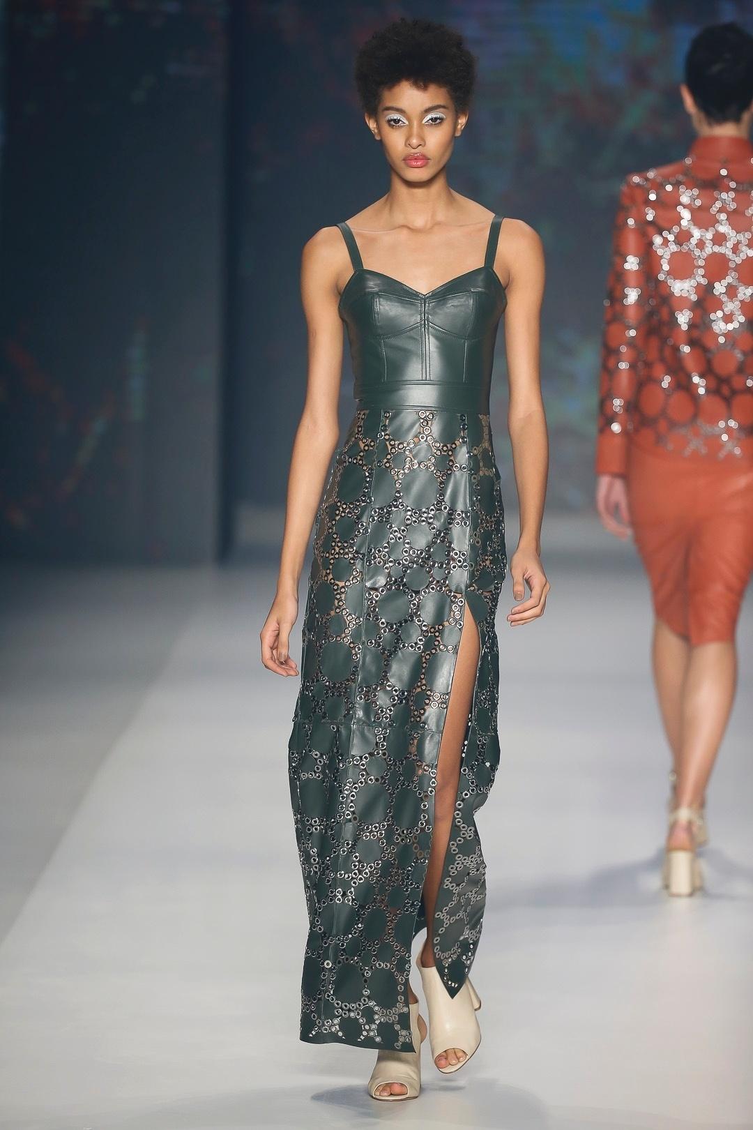 Patrícia Viera desfila coleção na SPFW N42 - Alexandre Schneider/UOL