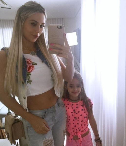 Reprodução/Instagram/@le_santiago