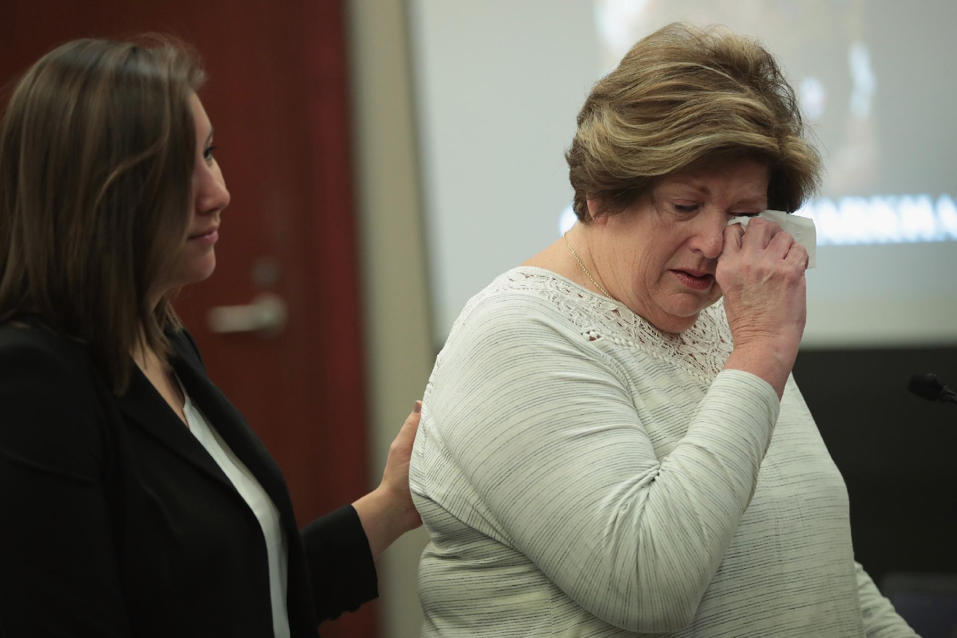 Donna Markham, mãe de Chelsea Markham, uma das sobreviventes de abuso sexual de Larry Nassar - Getty Images