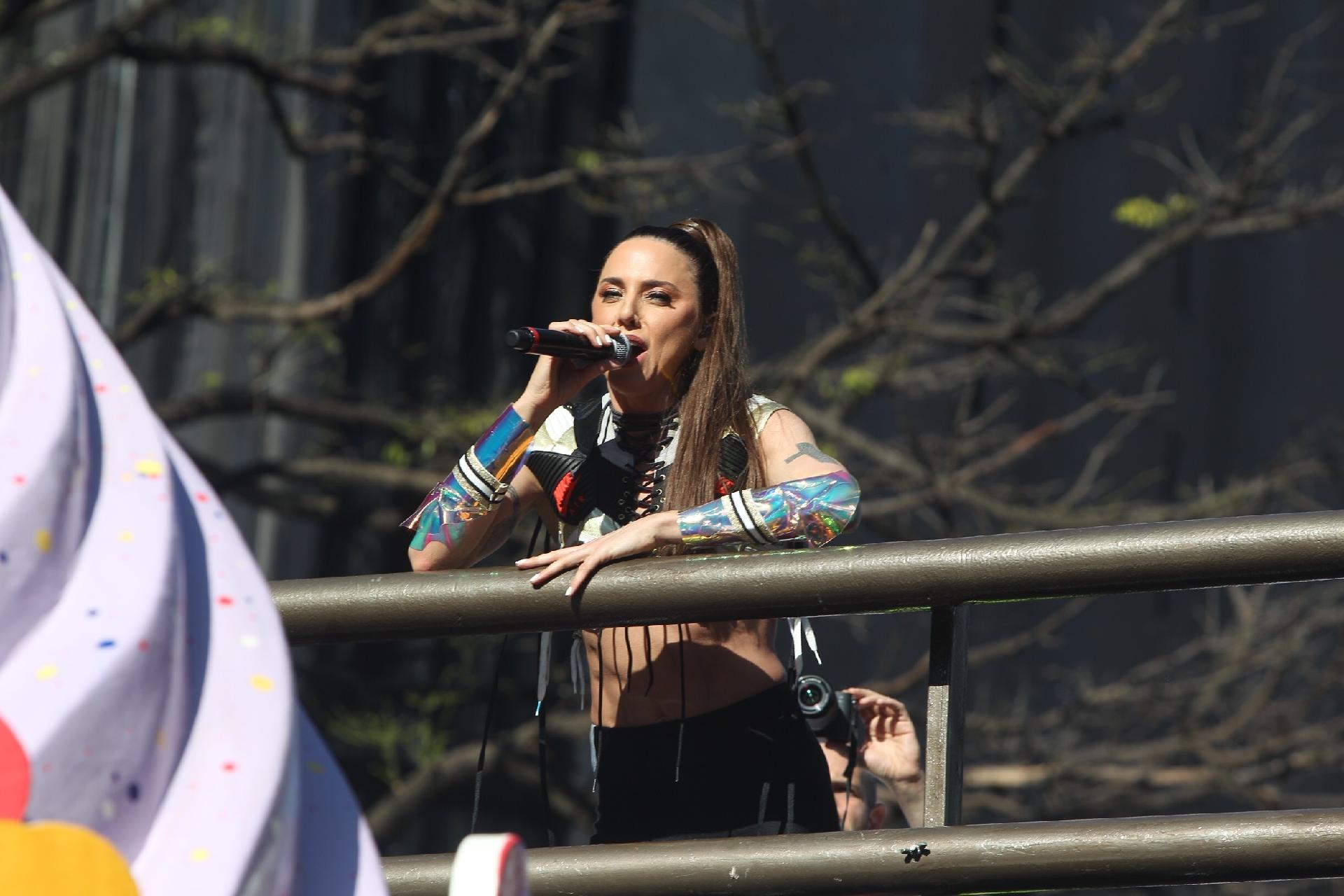 A Spice Girl Mel C fez show neste domingo (23) em um trio elétrico durante a Parada do Orgulho LGBT em São Paulo - Marcello Sá Barreto/Brazil News