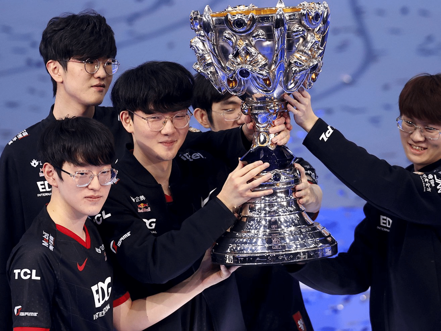 Worlds 2021: Edward Gaming é campeã mundial