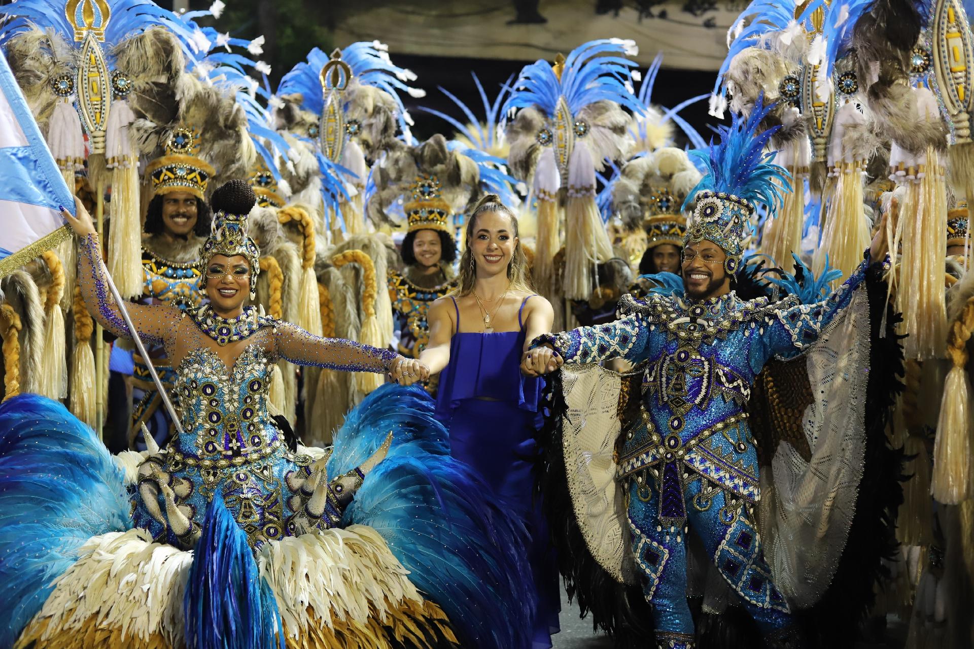 23.abr.2022 - Concentração do desfile da Vila Isabel - Zô Guimarães/UOL