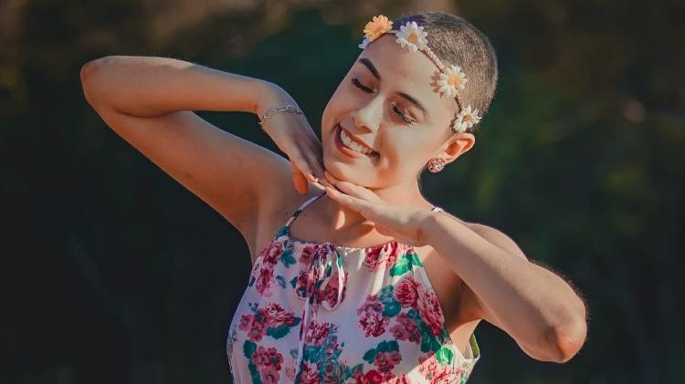 Mesmo em quimioterapia, Milena não deixou de seguir a vida e a faculdade