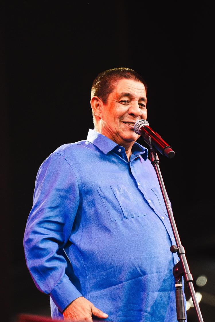 Zeca Pagodinho durante show que fez no sábado (9), no festival Rock the Mountain, em Petrópolis (RJ)