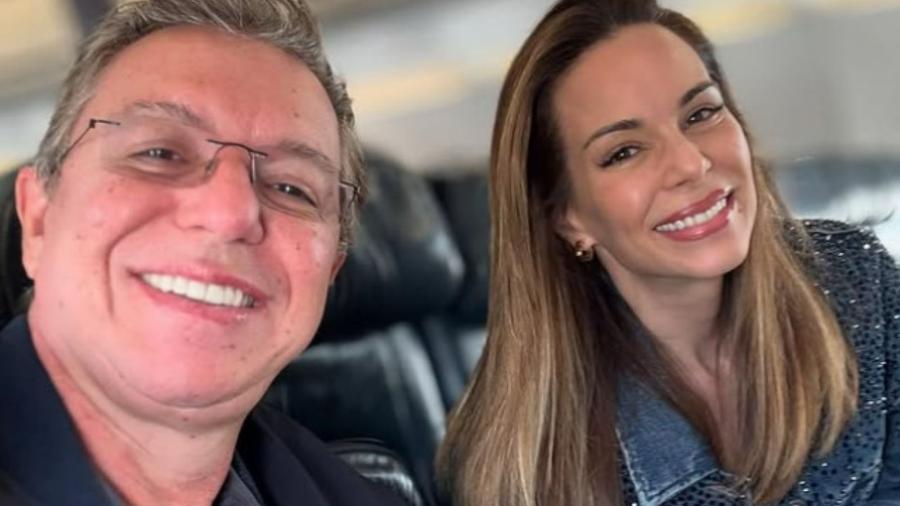 Boninho posa ao lado de Ana Furtado para anunciar mudança para São Paulo