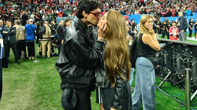 Gabriel Medina e Isabella Arantes na NFL em São Paulo Gabriel Medina e Isabella Arantes na NFL em São Paulo