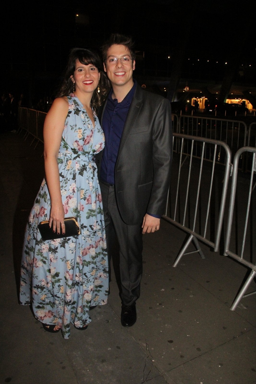 29.nov.2016 - Fábio Porchat posa com a namorada Nataly Mega no Prêmio Extra de Televisão - Agnews