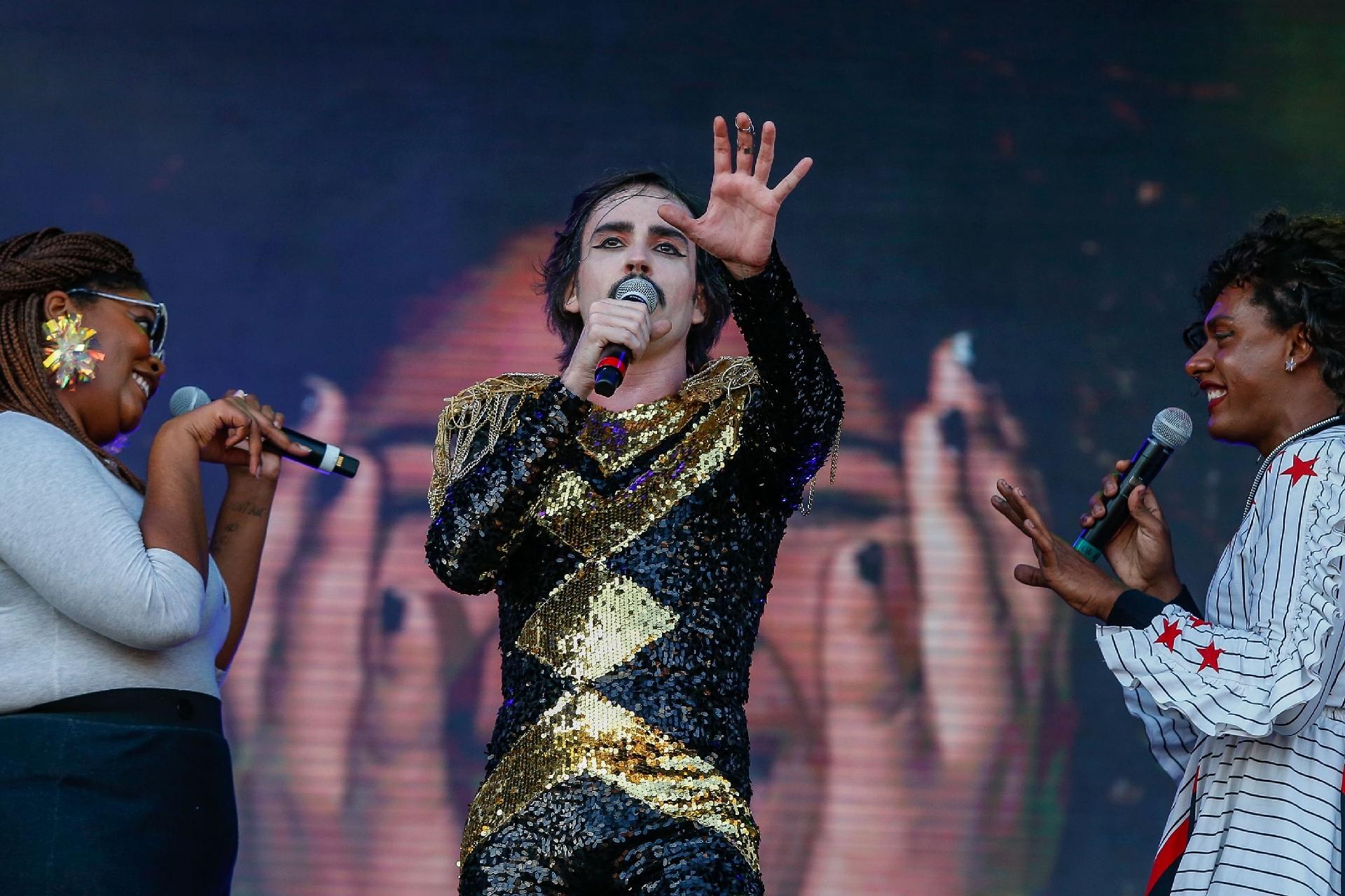 Johnny Hooker convidou Liniker e Almério para cantar a representatividade gay no Palco Sunset, no terceiro dia do Rock in Rio 2017 - Marco Antonio Teixeira/UOL