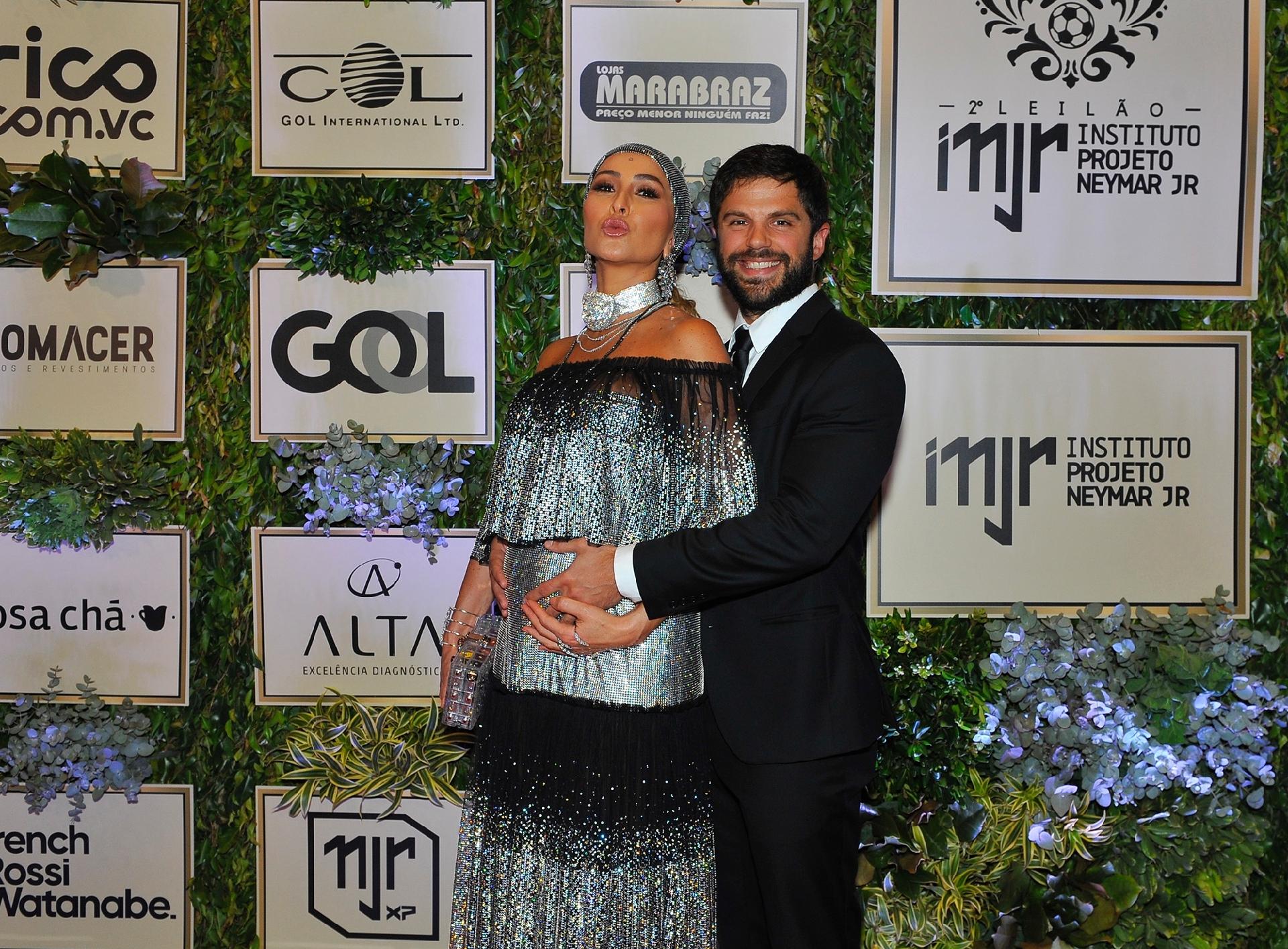 Grávida de quase seis meses, Sabrina Sato foi ao evento, nesta quinta-feira (19), acompanhada do noivo Duda Nagle - Imagem/Brazil News