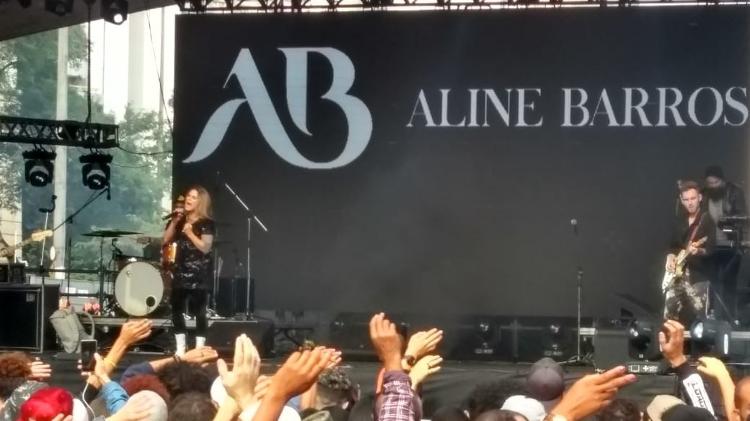Aline Barros durante seu show na Virada Cultural - Soraia Gama/UOL - Soraia Gama/UOL