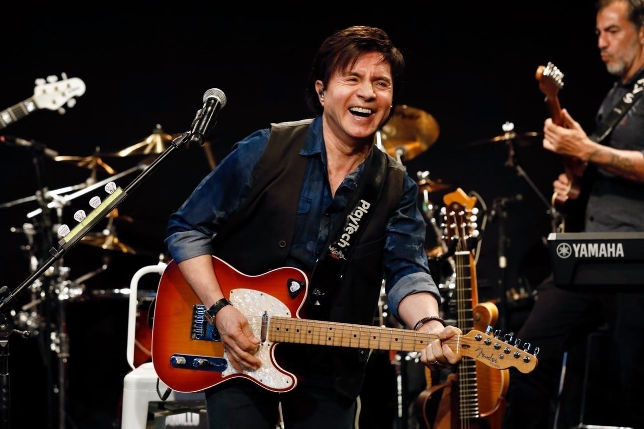 Xororó canta um de seus clássicos ao lado de Chitãozinho - Mariana Pekin/UOL