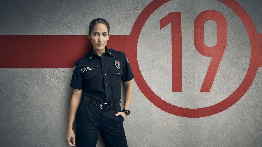 Jaina Lee Ortiz é Andy Herrera, protagonista de "Station 19" - Divulgação