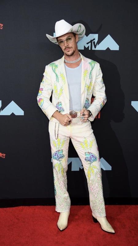 O DJ norte-americano investe em looks do estilo para aparições no red carpet de premiações - Getty Images