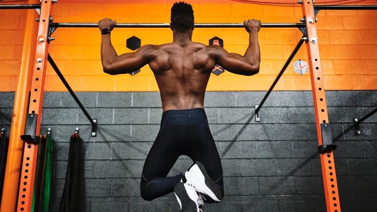 barra fixa, exercício, treino - iStock - iStock