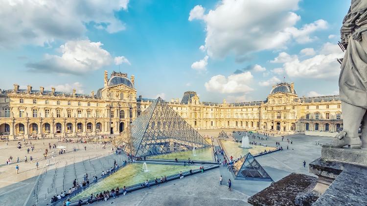 Louvre Pyramid, Paris, France - StockByM/Getty Images - StockByM/Getty Images
