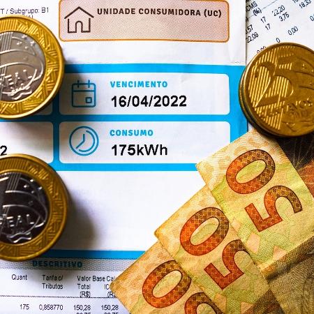 Consumo de até 80 kWh por mês não terá cobrança para famílias de baixa renda. Consumo de até 80 kWh por mês não terá cobrança para famílias de baixa renda.