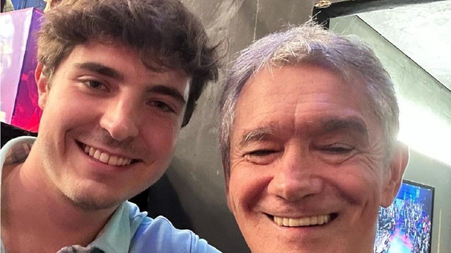 Serginho Groisman posa ao lado de João Augusto, filho do apresentador Gugu Liberato - Reprodução/Instagram 