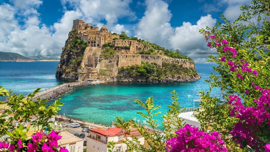 O Golfo de Nápoles é um popular destino de férias desde os romanos - Balate Dorin/Getty Images