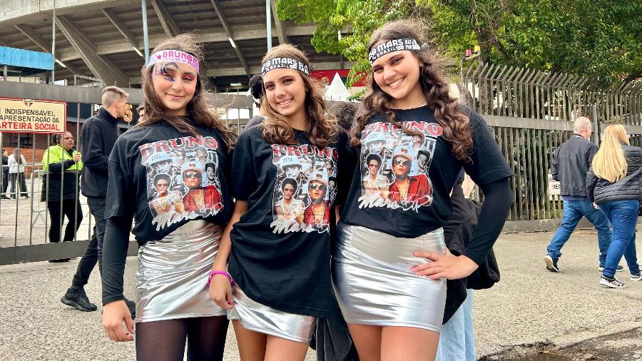 Giovana, Amanda e Rafaela combinaram o look para o show do Bruno Mars em São Paulo