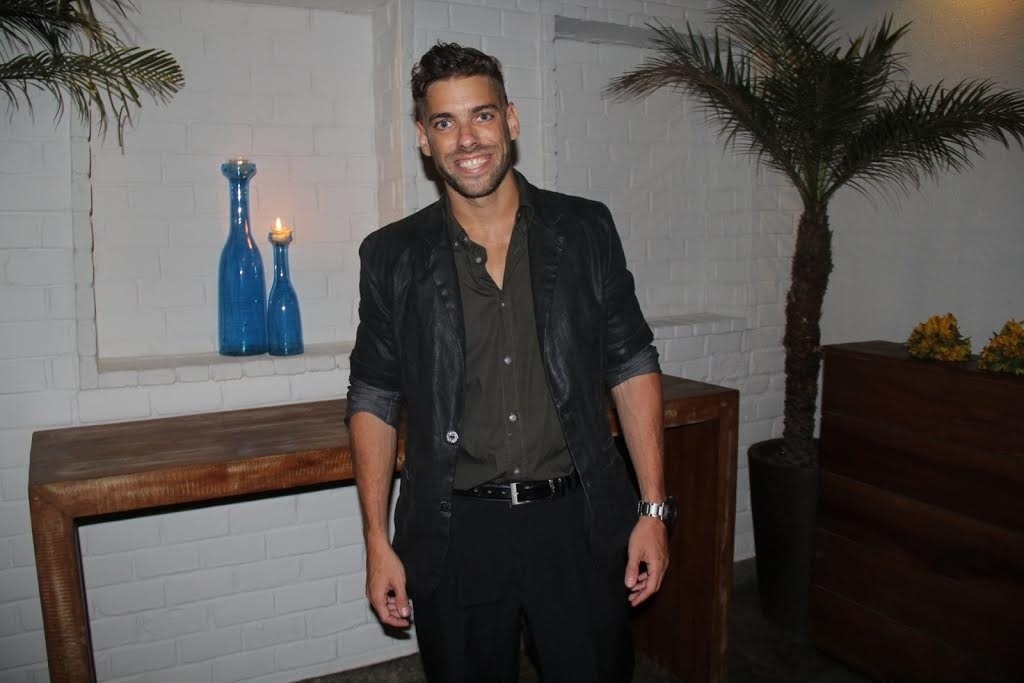 12.nov.2015 - O ex-BBB Maumau, participante do "BBB10", comparece ao casamento de Franciele e Diego, integrantes da 14ª ediçaõ do reality show - Marcello Sá Barretto/AgNews