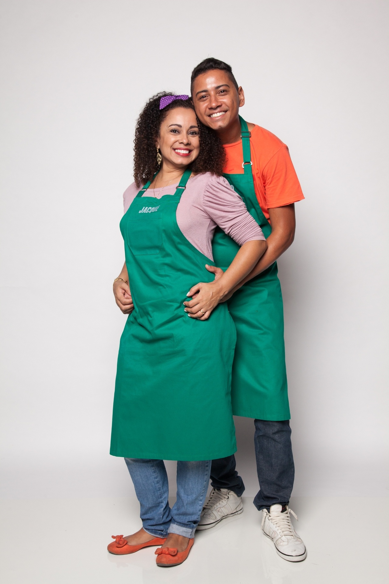 A atriz Jacqueline Rocha, 32 anos e nascida em Belo Horizonte (MG) e seu irmão Túlio Sander, 39 anos e técnico de telecomunicações - Edu Moraes/Record