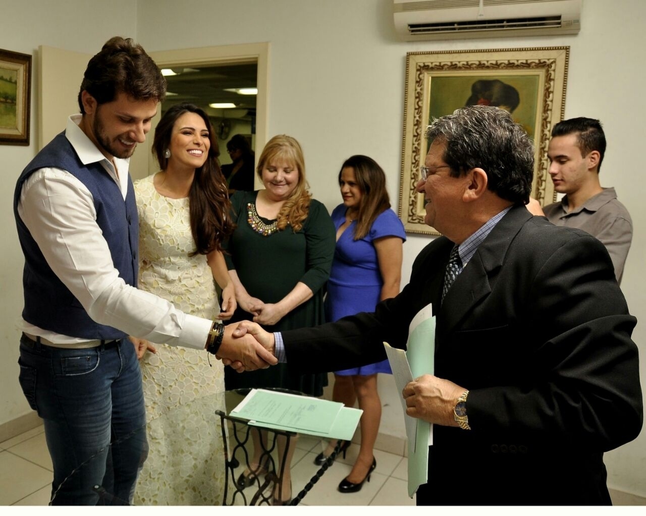 16.jul.2016- Os 16.jul.2016- Os ex-BBBs Kamilla Salgado e Eliéser Ambrósio se casaram no civil neste sábado, em São Paulo, com a presença de amigos e familiares se casaram no civil neste sábado, em São Paulo - Rubens Caetano / MF Models Assessoria