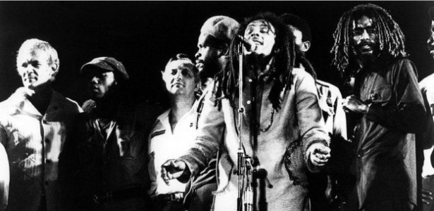 Foram feitos mais de 80 disparos contra Marley e os músicos; a bala passou perto do coração do cantor - Getty Images - Getty Images