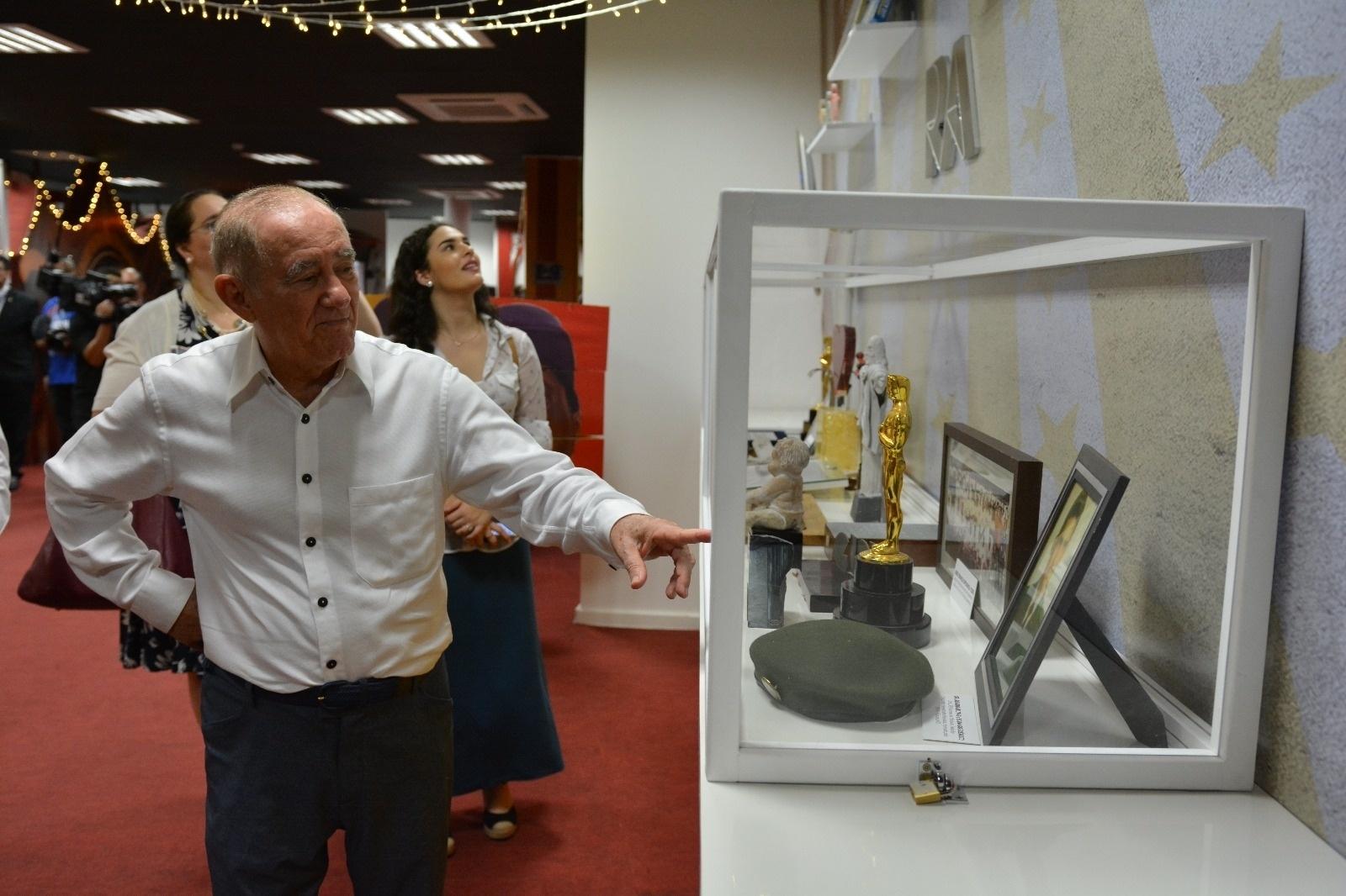 Renato Aragão confere exposição em sua homenagem no Memorial da Devoção Nossa Senhora Aparecida, no interior de São Paulo - Vitor Mioto/Divulgação