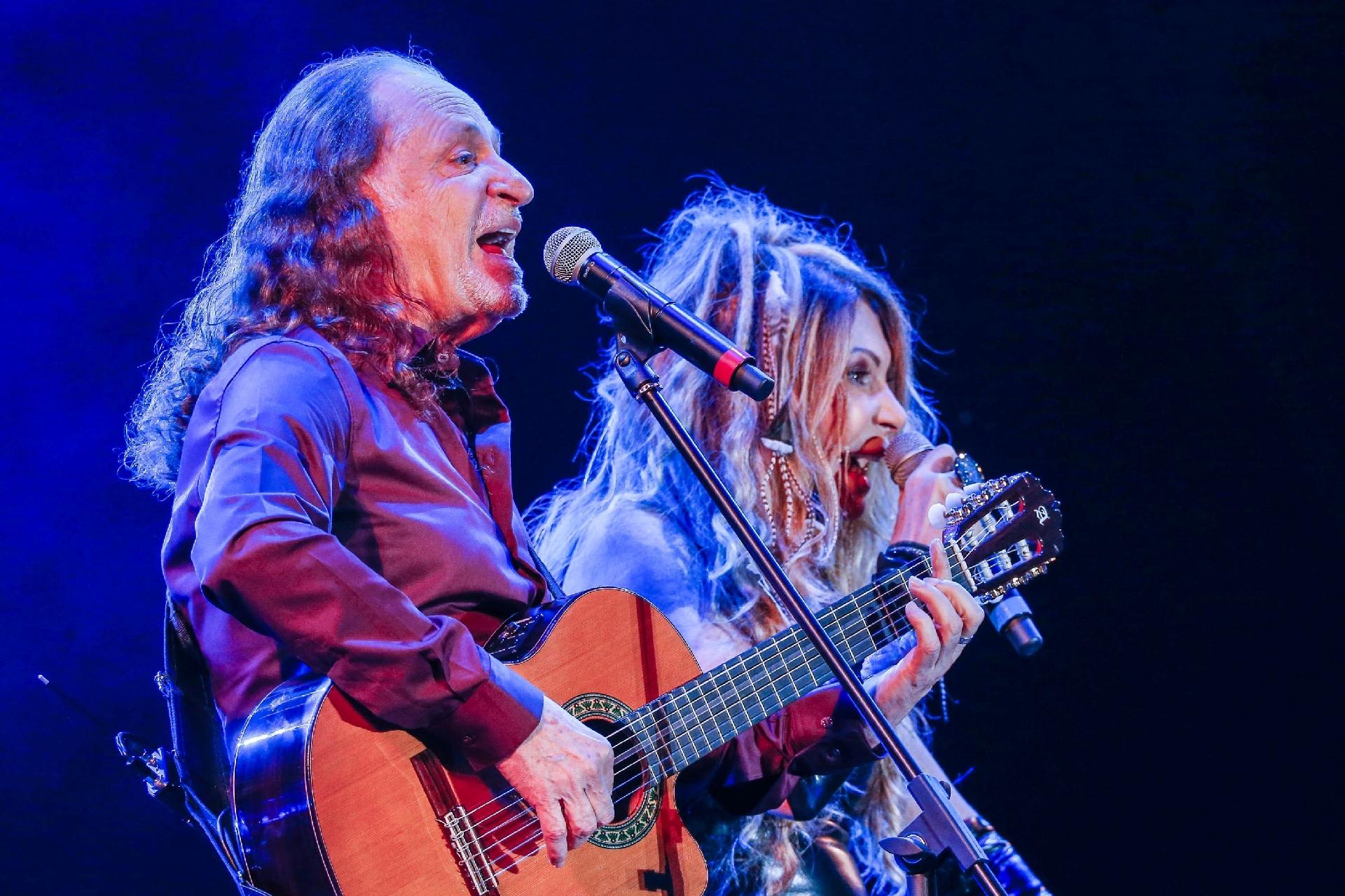 Alceu Valença e Elba Ramalho no show do projeto O Grande Encontro, com Banda de Pífanos Zé do Estado e Grupo Grial de Dança, no Palco Sunset do Rock in Rio 2017 - Marco Antonio Teixeira/UOL