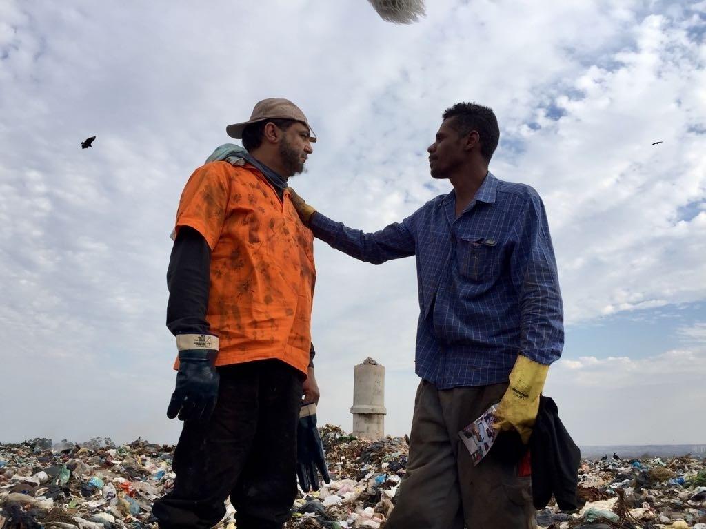 Geraldo Luís vira catador de lixo - Divulgação