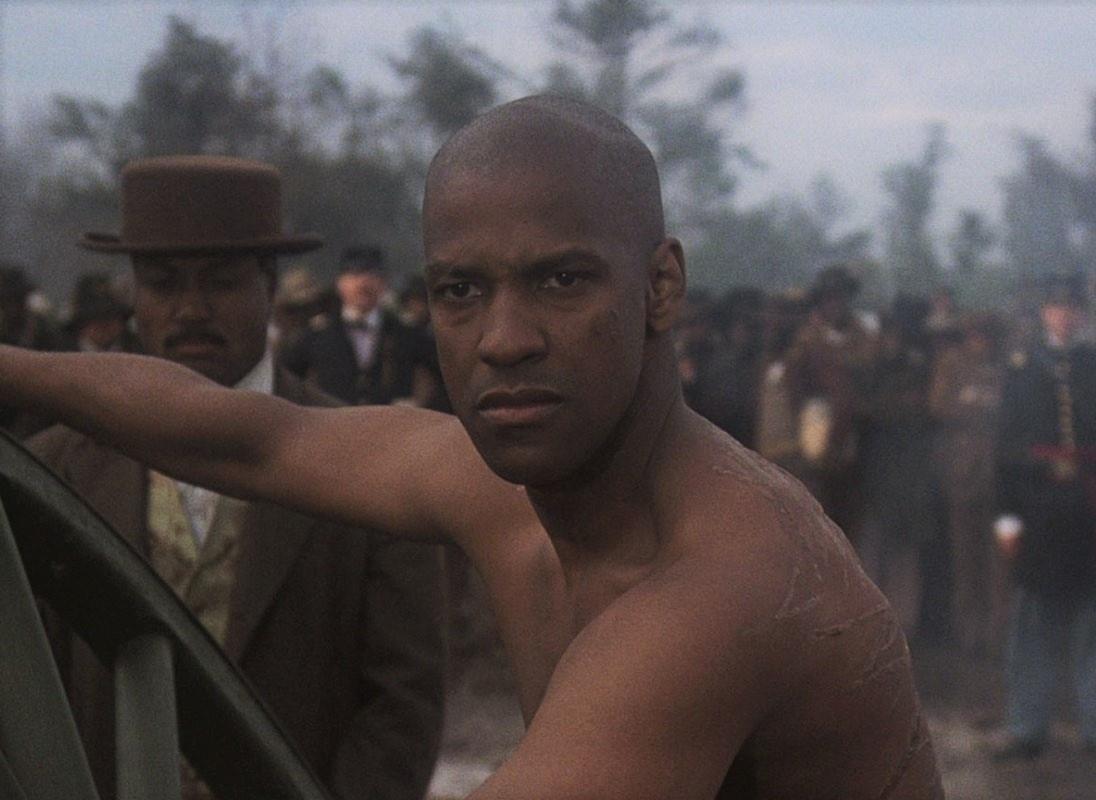 Denzel Washington em cena no filme "Tempo de Glória" (1989) - Divulgação