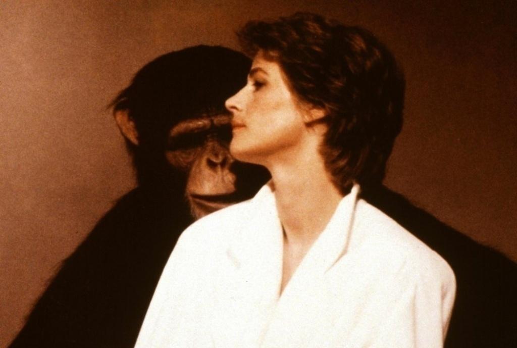 Cena de "Max, Meu Amor" (1986) - Reprodução