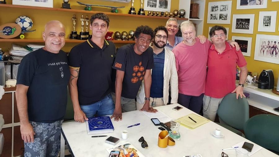 Casseta & Planeta assina contrato com os empresários Denis Porto e Caio Arbex - Divulgação