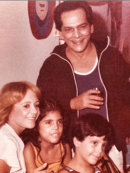 Foto antiga de Lúcio Mauro com a família - Reprodução/Instagram