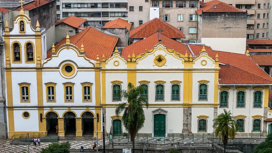 Ao centro, a Igreja das Chagas do Seráfico Pai São Francisco tem fachada de autoria de Tebas - Dário Oliveira/Folhapress