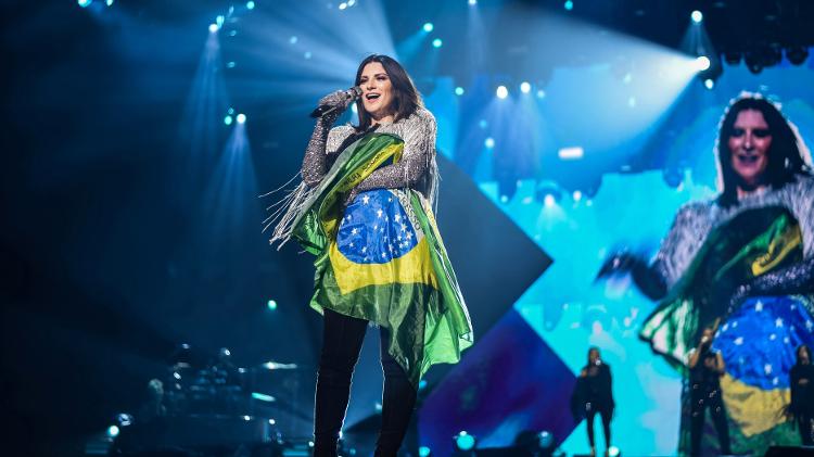 Laura Pausini abraça o público brasileiro em show em São Paulo na noite de sábado (2)