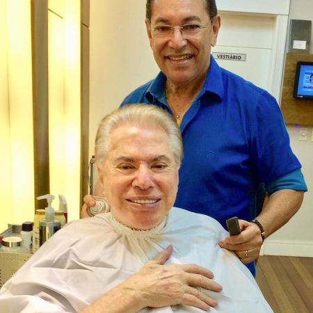 Silvio Santos ajeita o visual no salão de Jassa e assume os cabelos brancos - Reprodução/Instagram/robsonjassa