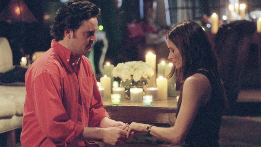 O pedido de casamento de Chandler e Monica em "Friends" - Divulgação