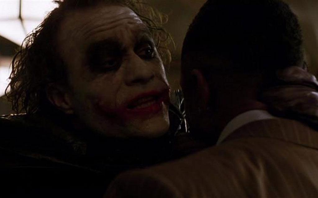 Heath Ledger em cena de "Batman: O Cavaleiro das Trevas" (2008) - Divulgação